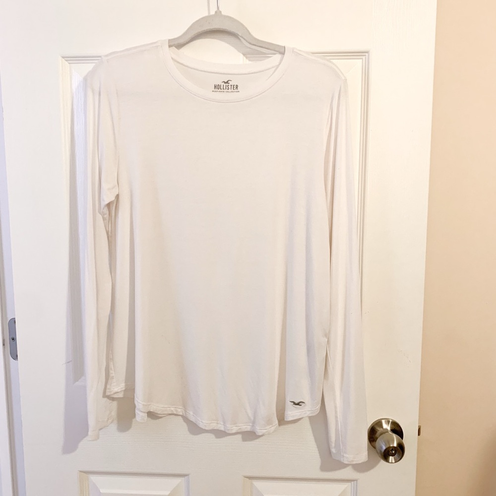 Hollister Must-Have White Tee size M